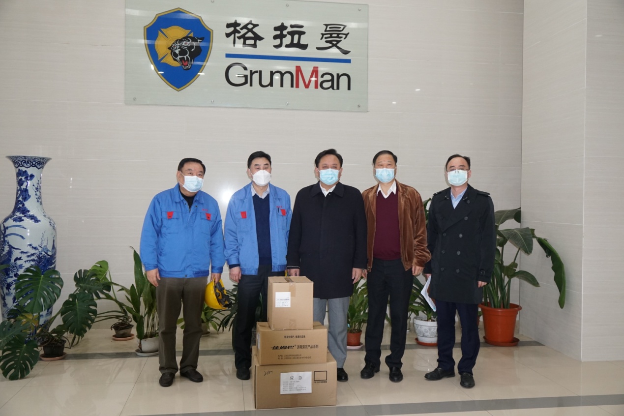 上海市松江区委书记程向民慰问考察竞技宝ios下载搜哈哈电竞